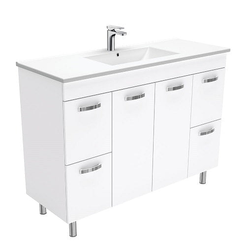 Dolce - uni cabinet on legs