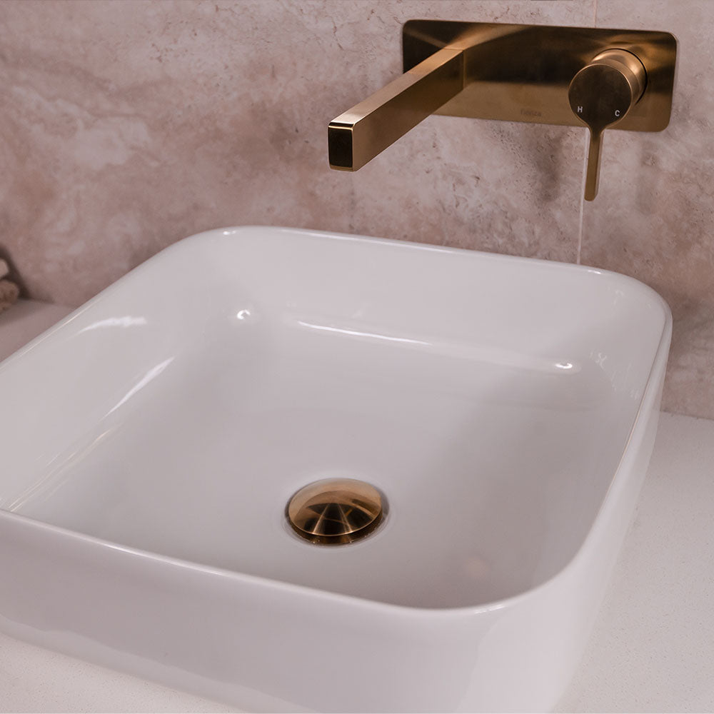 Sansa Wall Bath Mixer Set, Urban Brass