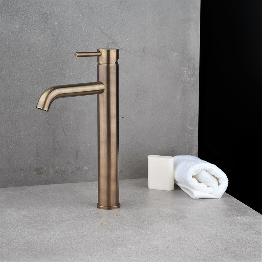 (-84) (-84) Antique Brass Light