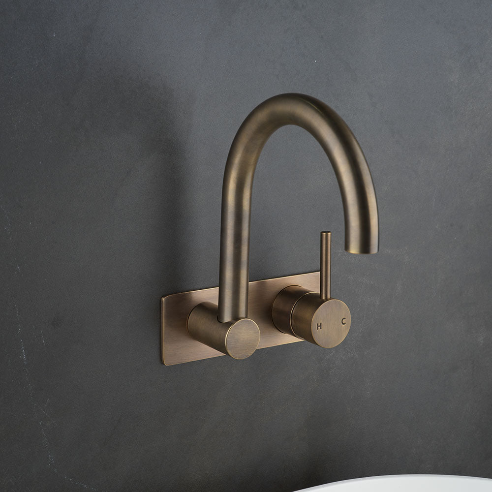 (-84) (-84) Antique Brass Light
