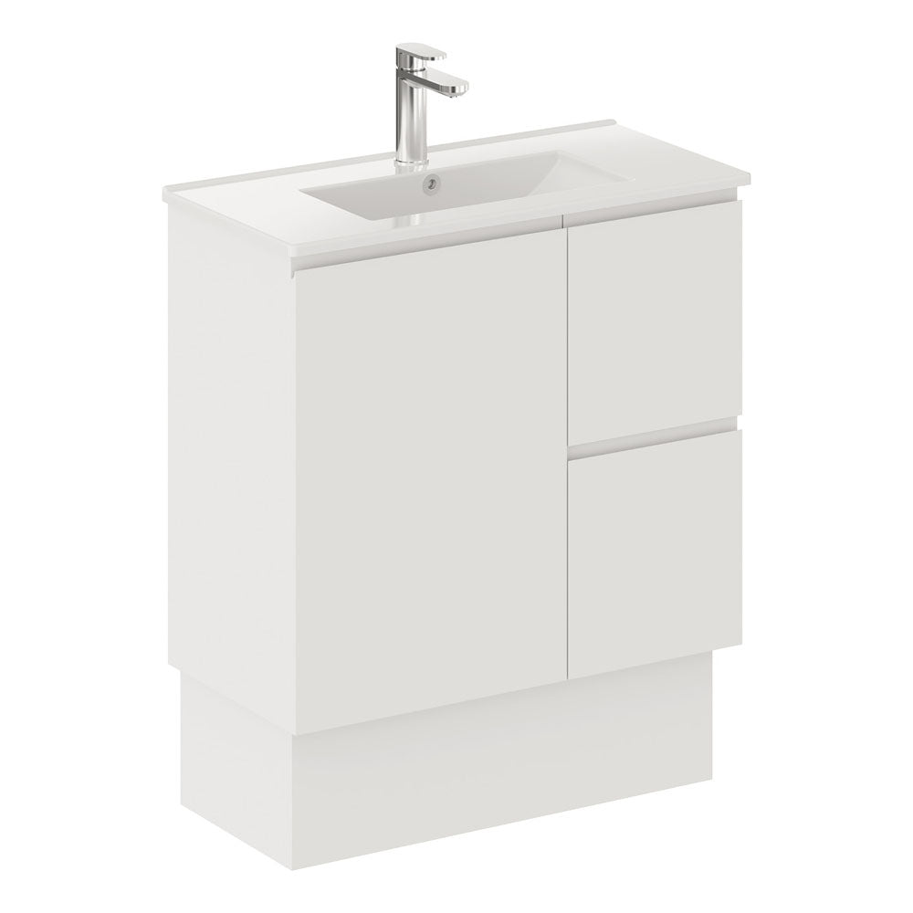 Siska Slim 750 Vanity on Kickboard, Right Drawers