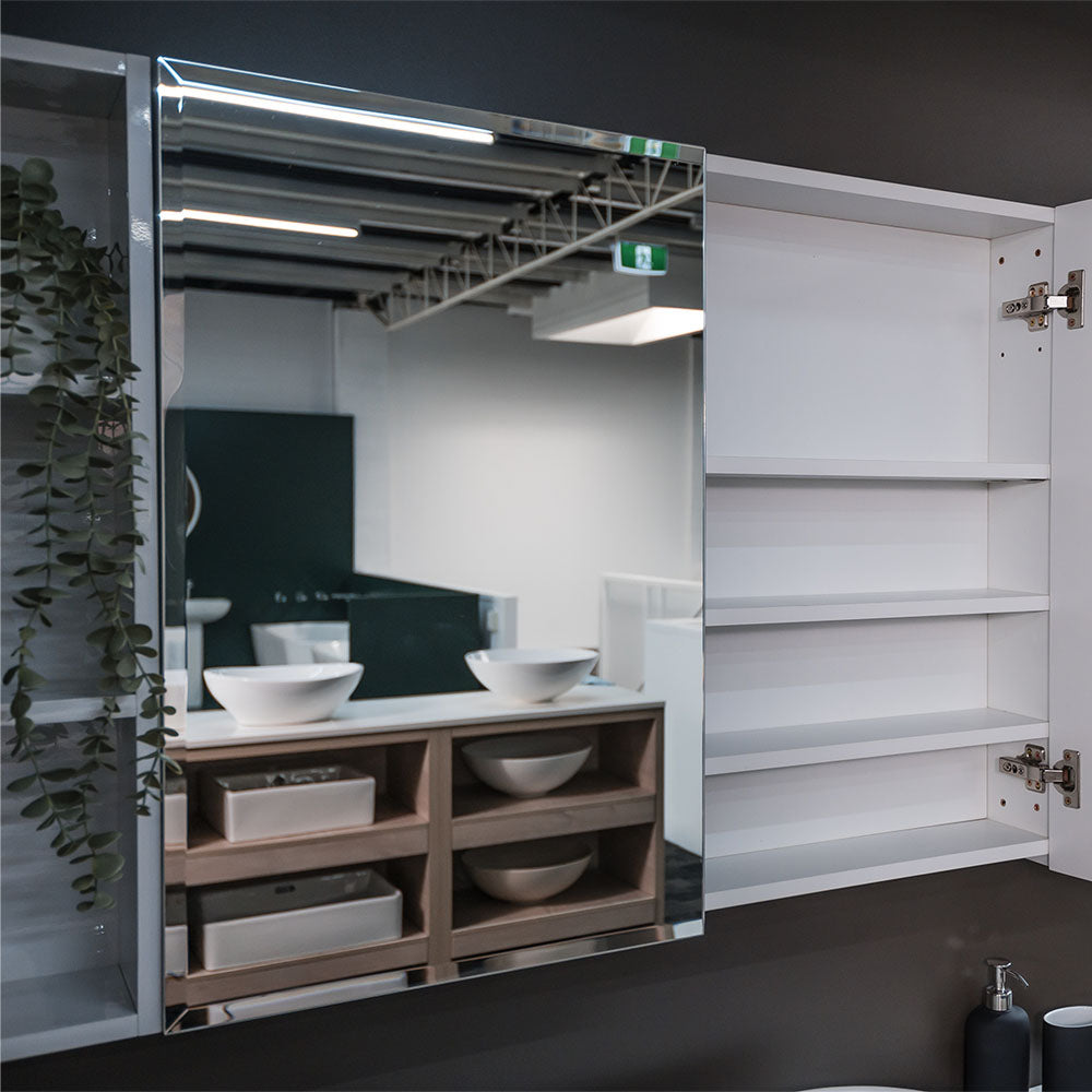 Bevel Edge 900 Mirror Cabinet, 2 Side Shelves