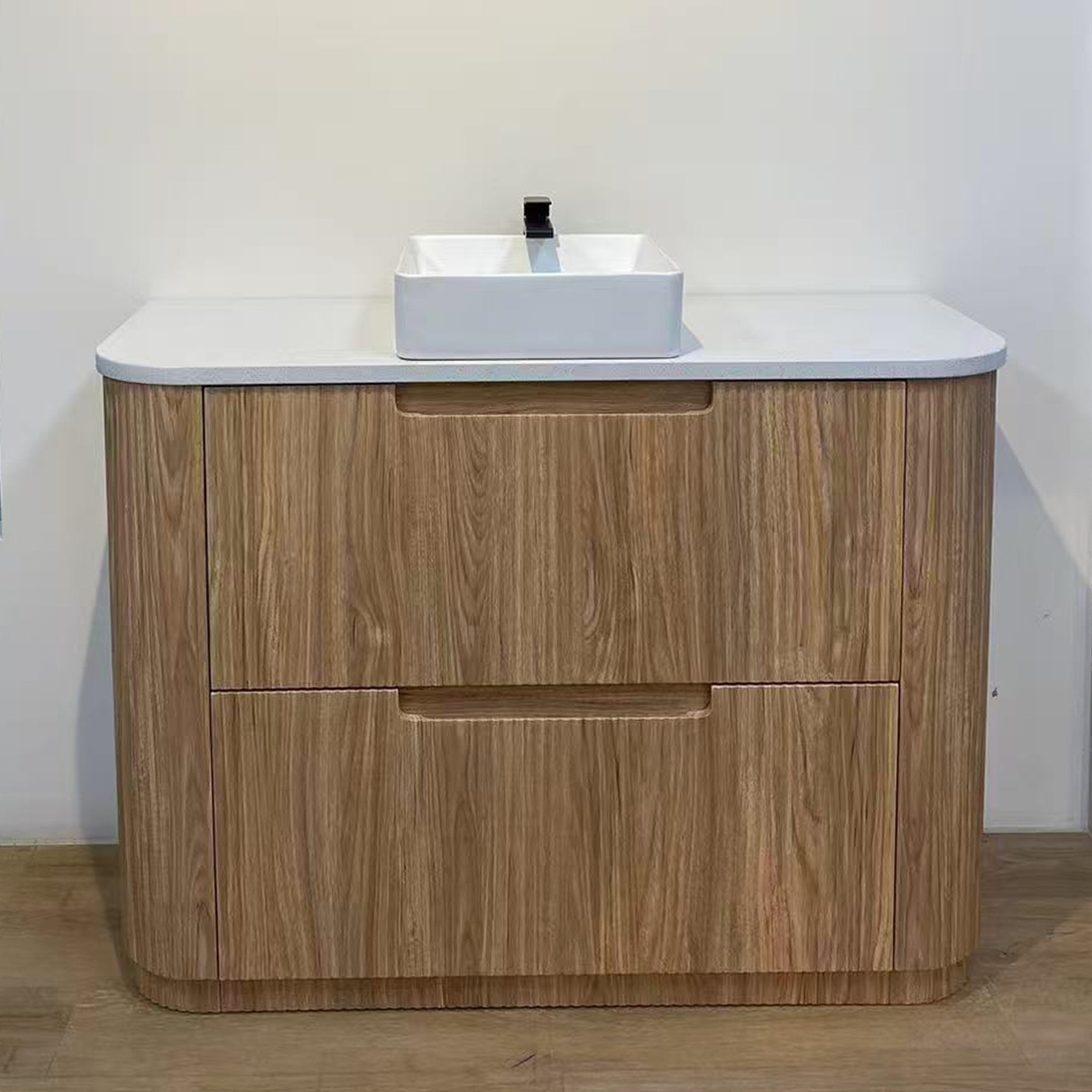 Varcelli Floor Standing 1200mm
