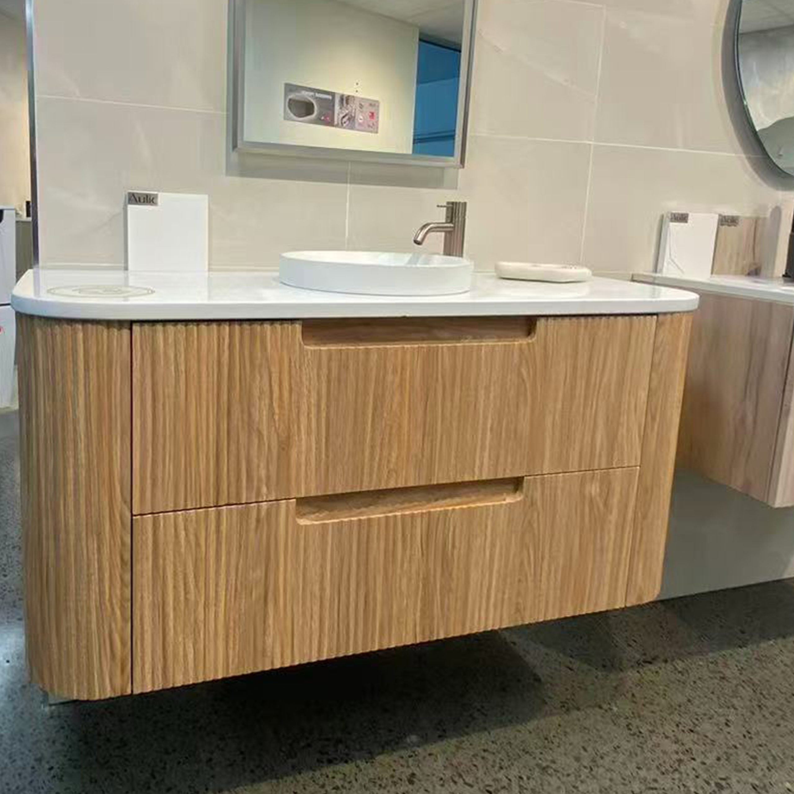Varcelli Tier Wall Hung 900mm